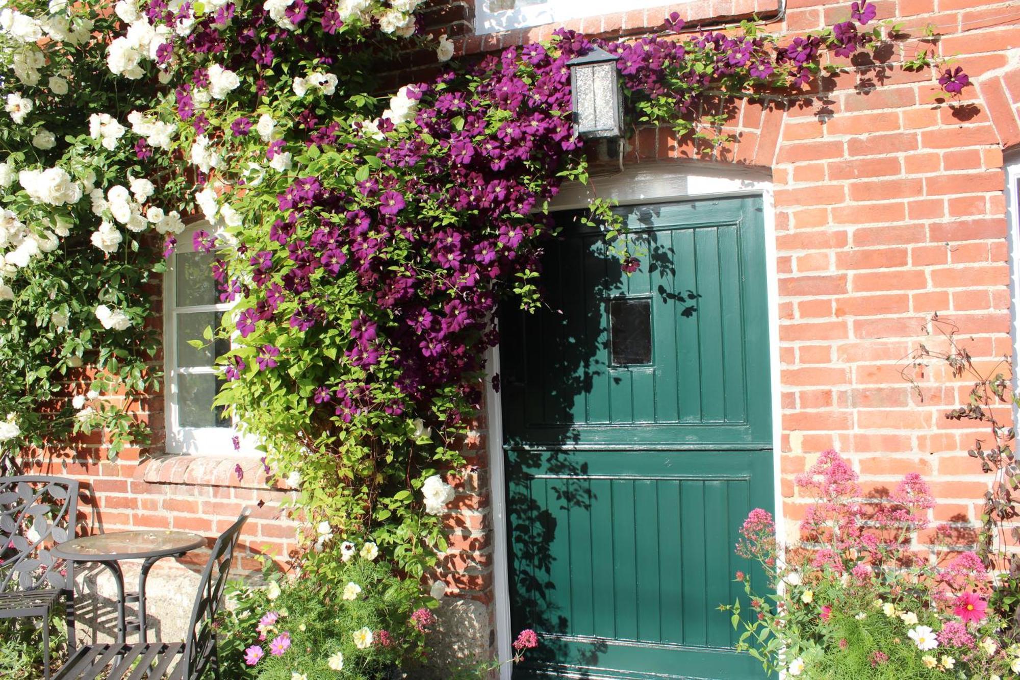 Stable Cottage Enford Exterior photo